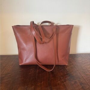 Madewell - Essential Tote in Tan